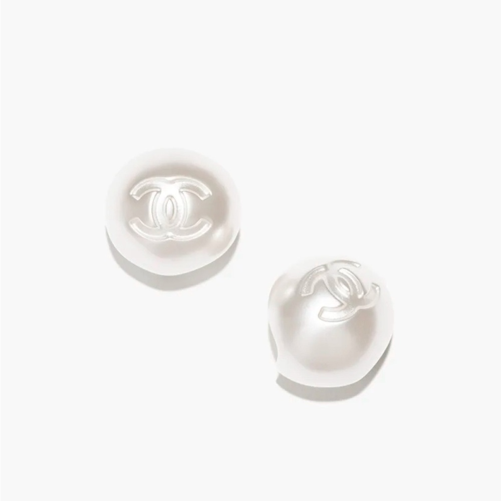Chanel White Pearl Earrings